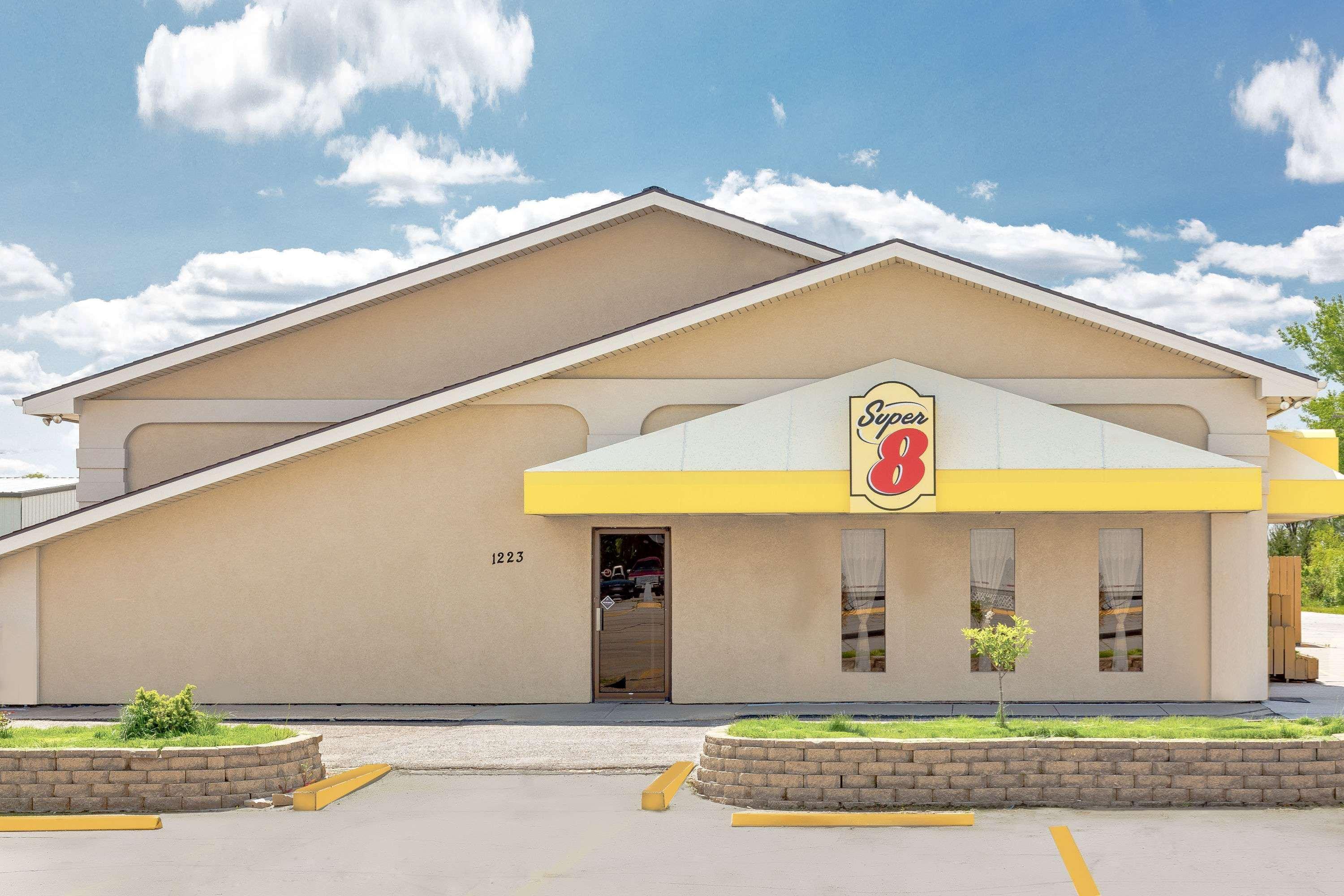 Motel Super 8 By Wyndham Norfolk Exterior foto