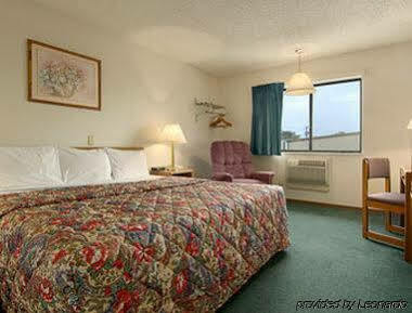 Motel Super 8 By Wyndham Norfolk Exterior foto